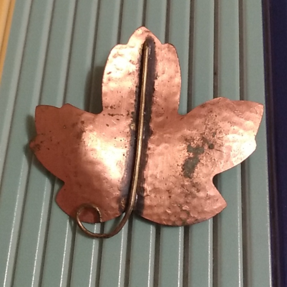 Vtg copper hand crafted pin brooch leaf